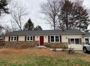 7005 Grays Mill Rd #A, Warrenton, VA 20187