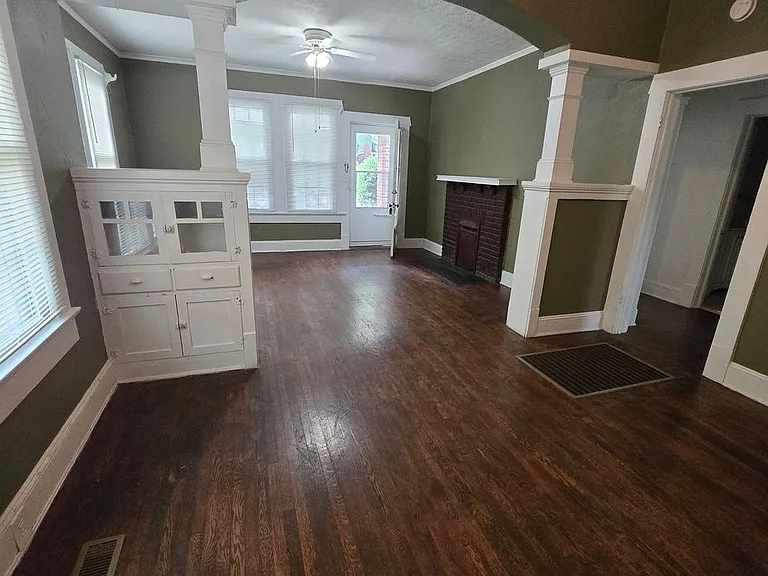901 Montgomery Ave — Photo 5