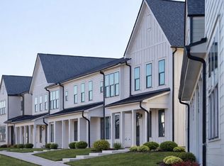 HARMON Jefferson Village by Crescent Communities, Greensboro, NC 27410