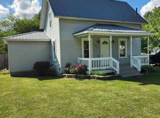 802 Parker St, Crystal, MI 48818