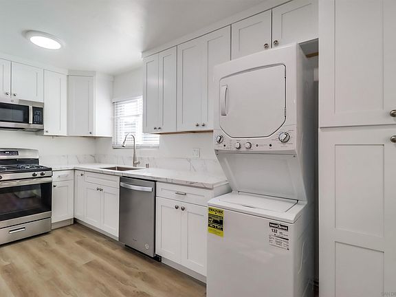 4th image of 8650-8656 Hurlbut St #8652