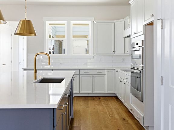 5th image of 4947 Marina Dr #200