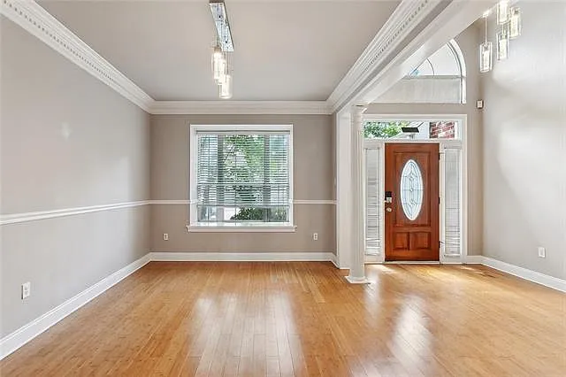 4405 Laplace St — Photo 3