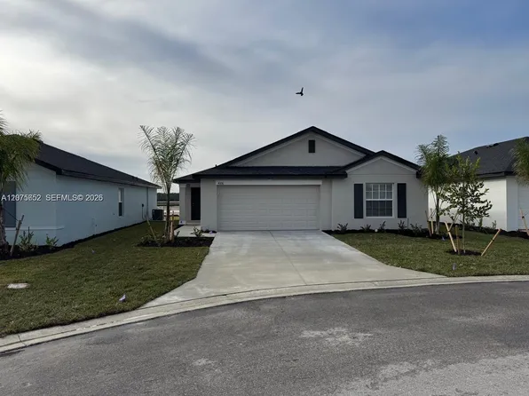 17616 Paradiso Way, North Fort Myers, FL 33917