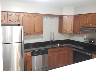 9542 Mission Rd #33, Overland Park, KS 66207