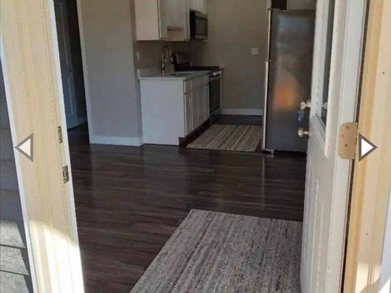 3303 E Bremer Ave — Photo 1