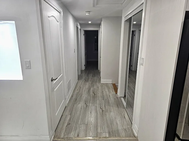 38 Wanda Rd — Photo 7