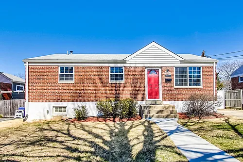 4617 Creek Shore Dr Photo 1