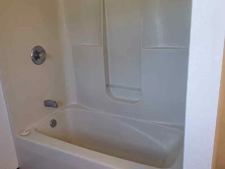 1733 Smith St — Photo 14