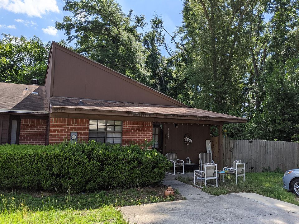 1st image of 3442 Carnation Ct N