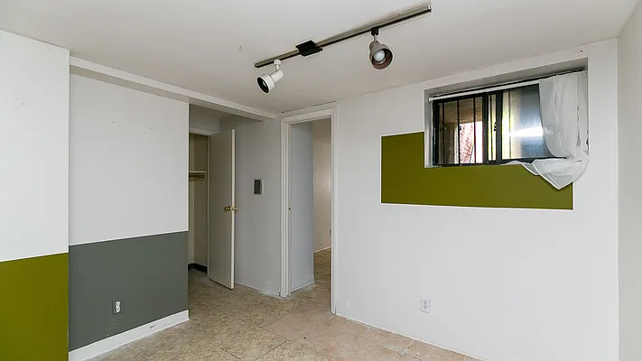 Rented by Nooklyn NYC LLC | media 8