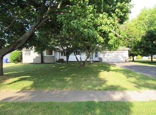 18 Peppermint Dr, Rochester, NY 14615