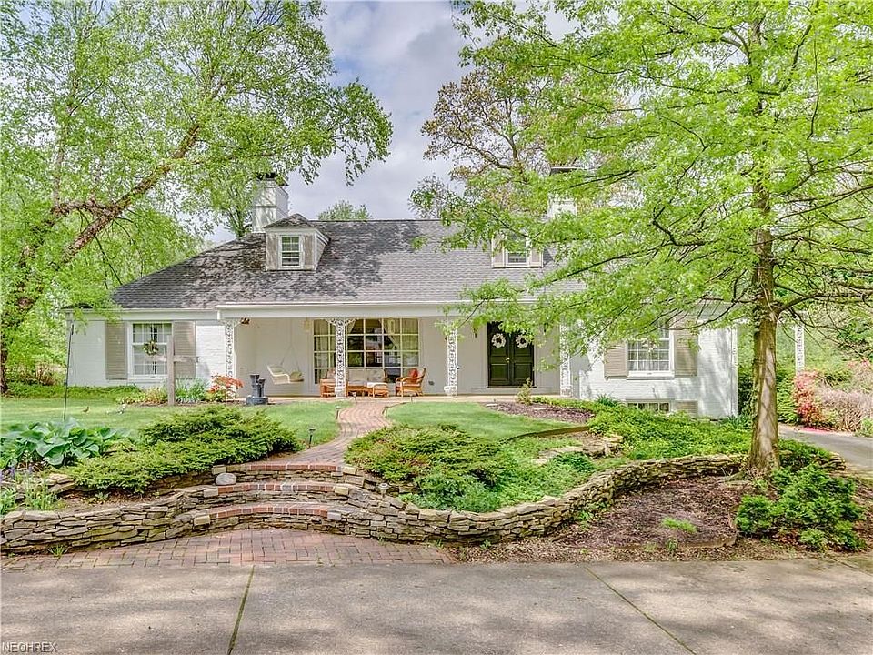 1st image of 2945 Croydon Dr NW