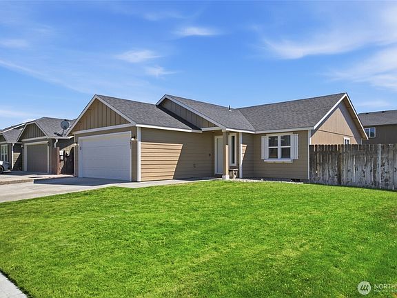 2nd image of 1621 E Truman Drive