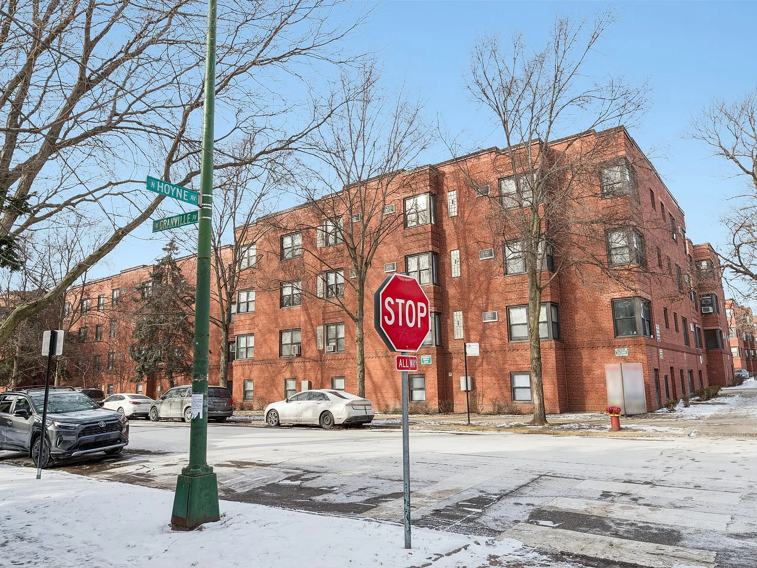 6200 N. Hoyne — Photo 3