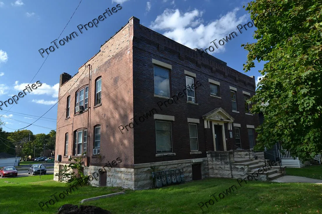 1_04032026 - 2 bed, 1.0 bath, 800 sqft, $1,095