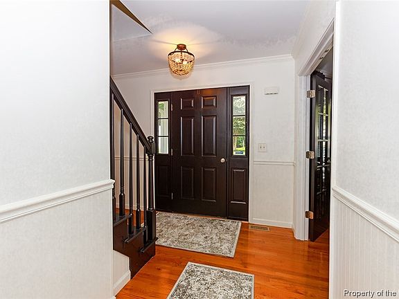 2nd image of 2909 Lancaster Ct