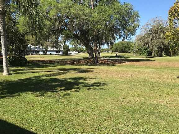 4th image of 103 Country Club Dr