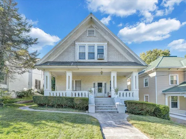 216 Alleghany St, Clifton Forge, VA 24422