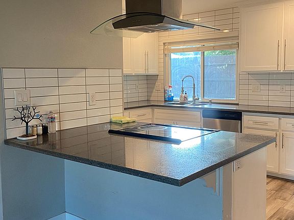 5th image of 4216 Goldsmith Ct