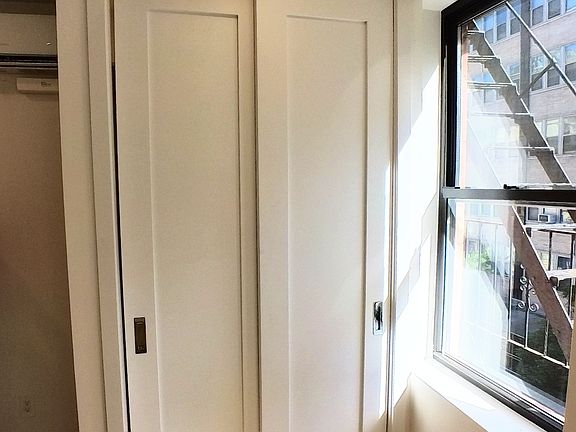 4th image of 223 E 21st St APT 4F