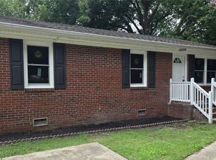 904 McKinley Ave, Chesapeake, VA 23324