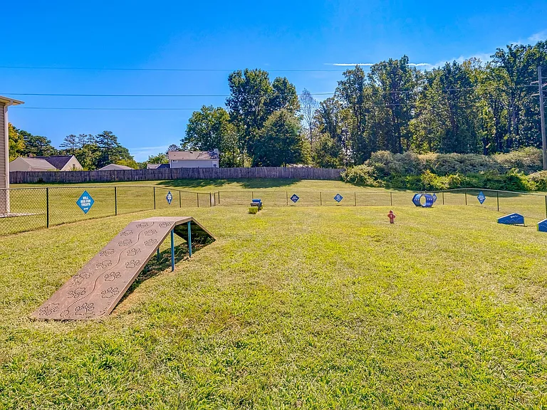 Huntersville Apartment Homes — Photo 19