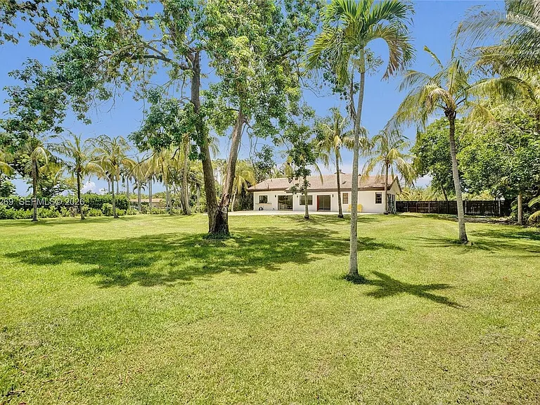 11460 SW 1st Ct — Photo 25