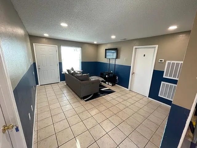 8506 Leake Ave #D — Photo 3