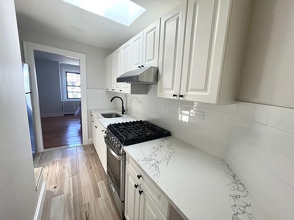 2nd image of 21-62 28th St #3T
