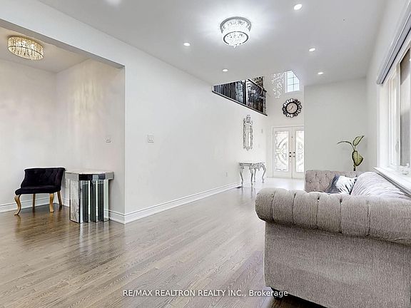 5th image of 133 Milby Cres