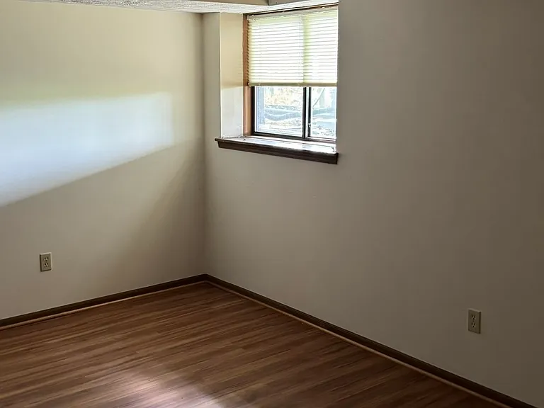 1387 Orchard Park Dr — Photo 18