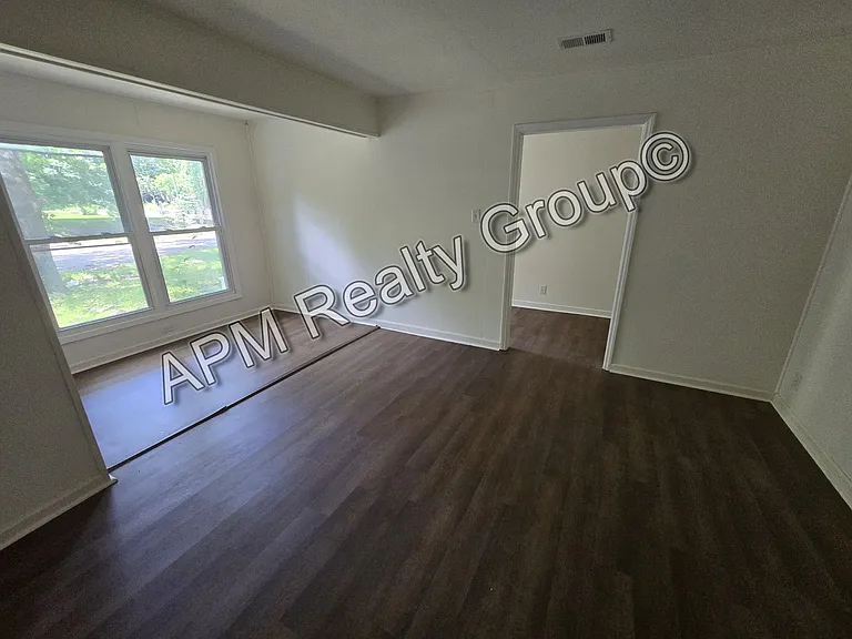 27 Bethune Ct — Photo 10