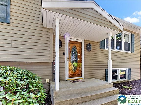 2nd image of 213 Applewood Dr