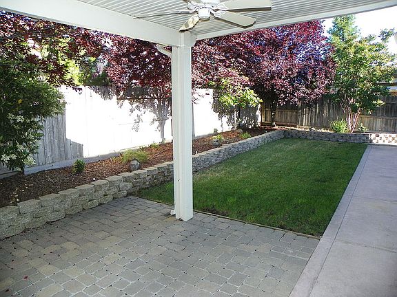2nd image of 104 Cattail Ct
