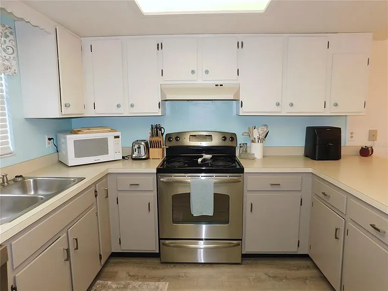 1400 Tarpon Woods Blvd #14 — Photo 6