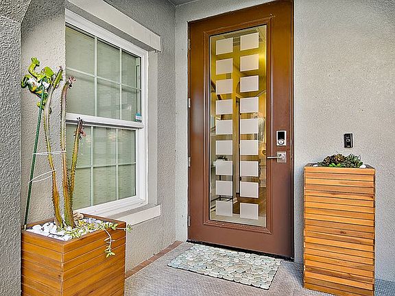 4th image of 131 Redondo Dr