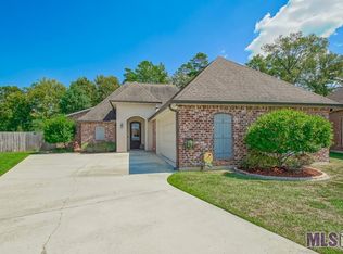 31064 Autumn Lake Dr, Walker, LA 70785