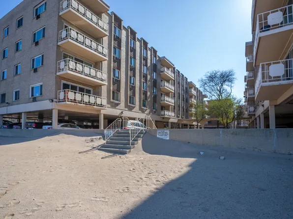 2772 E 75th St Unit 2FN, Chicago, IL 60649