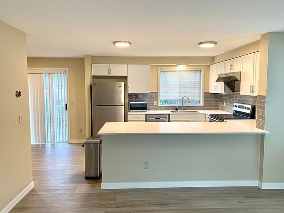 2nd image of 10250 NE 129th Ln