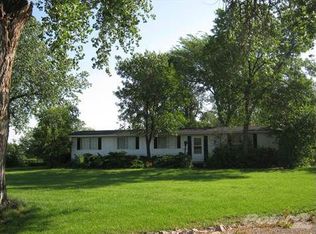 102 E 5th Ave, Mount Vernon, SD 57363