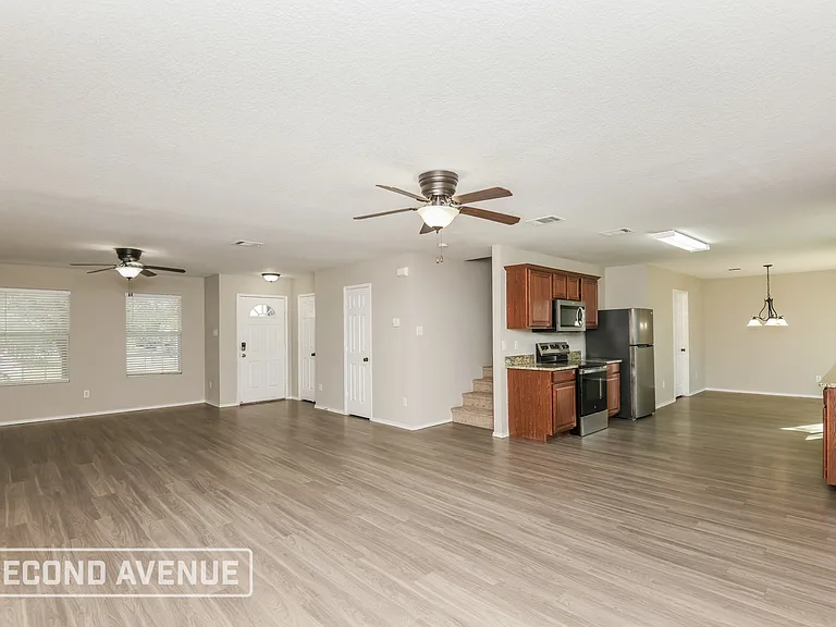 6237 Hereford Dr — Photo 4
