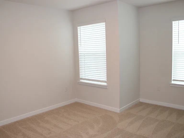1745 Lawder Cir — Photo 15