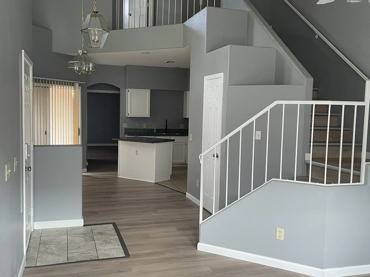 500 N Roosevelt Ave — Photo 3