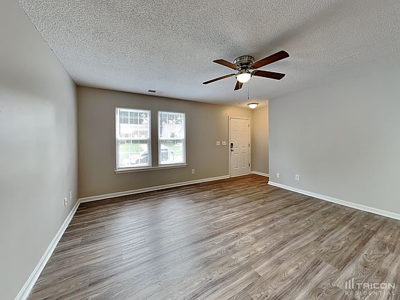 4th image of 3215 Periwinkle Ct