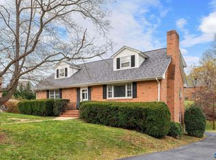 902 Ridgecrest Cir, Staunton, VA 24401