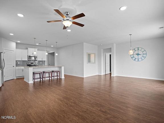 4th image of 833 Barbon Beck Lane SE