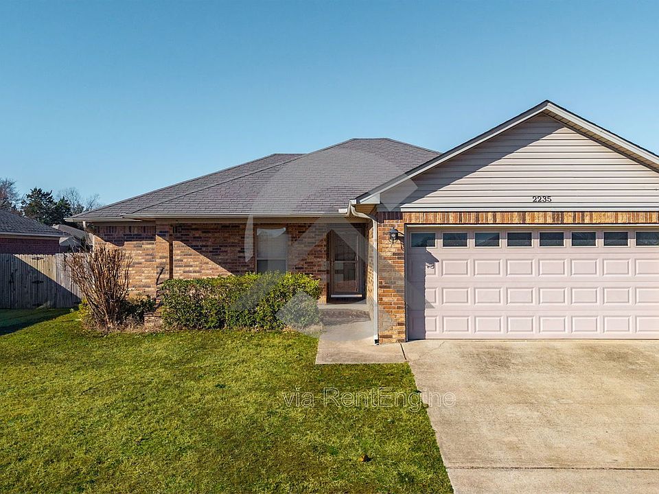 1st image of 2235 Linda Dr