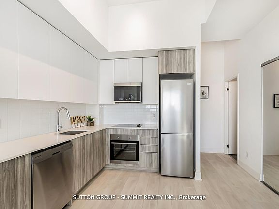 3rd image of 2485 Taunton Rd #340