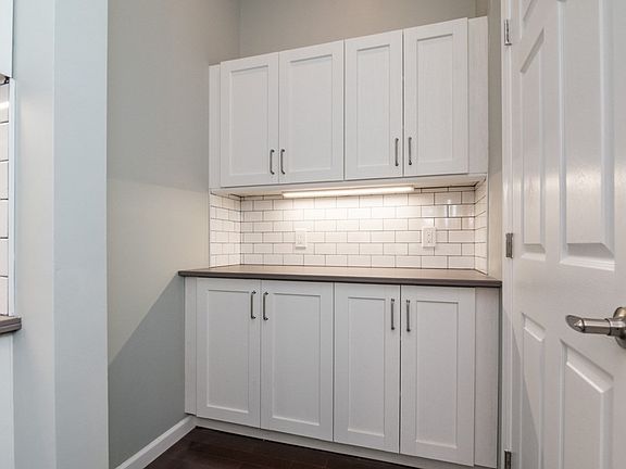 5th image of 27 Bardwell St Unit 5